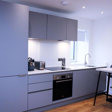 Fezza Luxury Apartment Londen Buitenkant foto