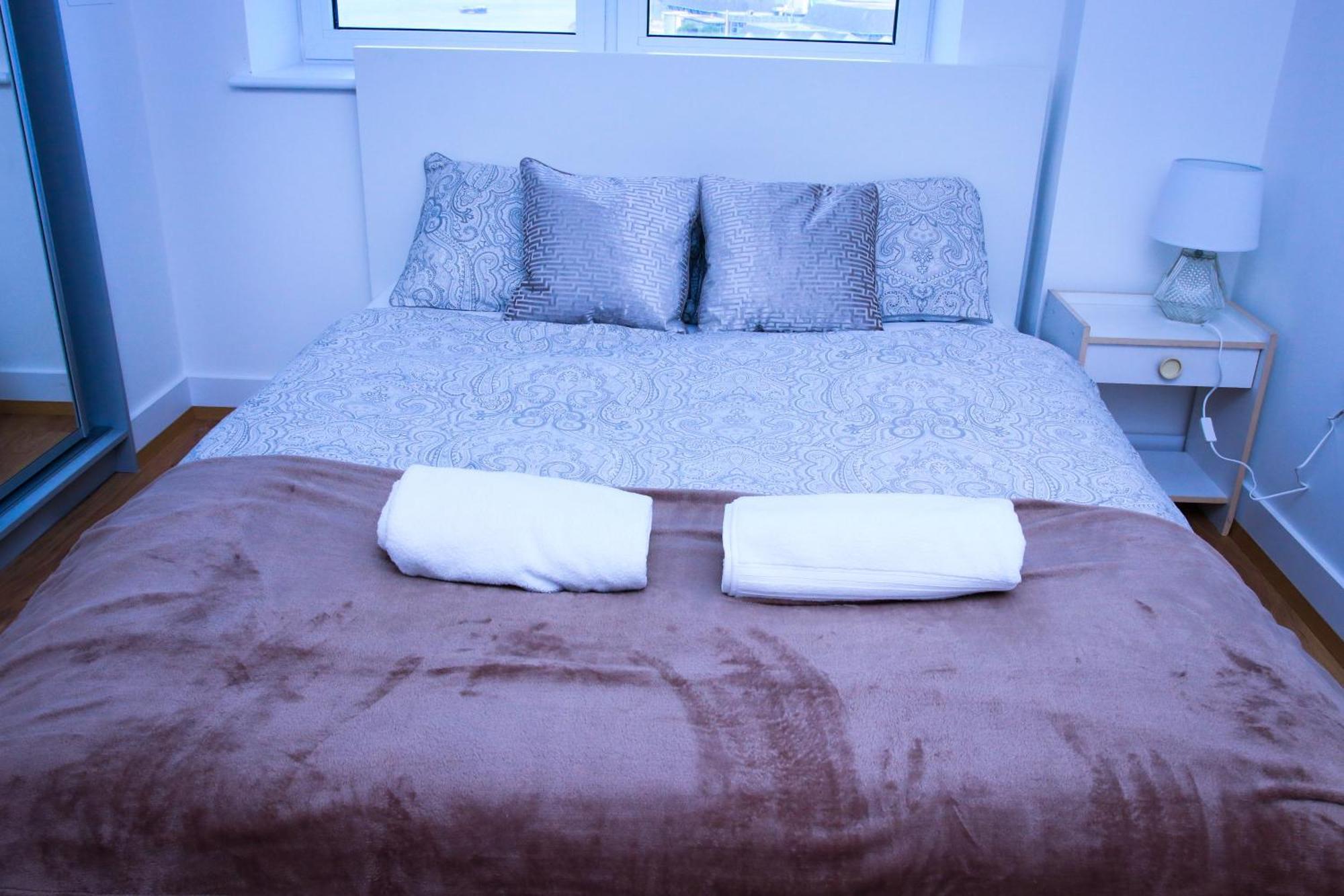 Fezza Luxury Apartment Londen Buitenkant foto