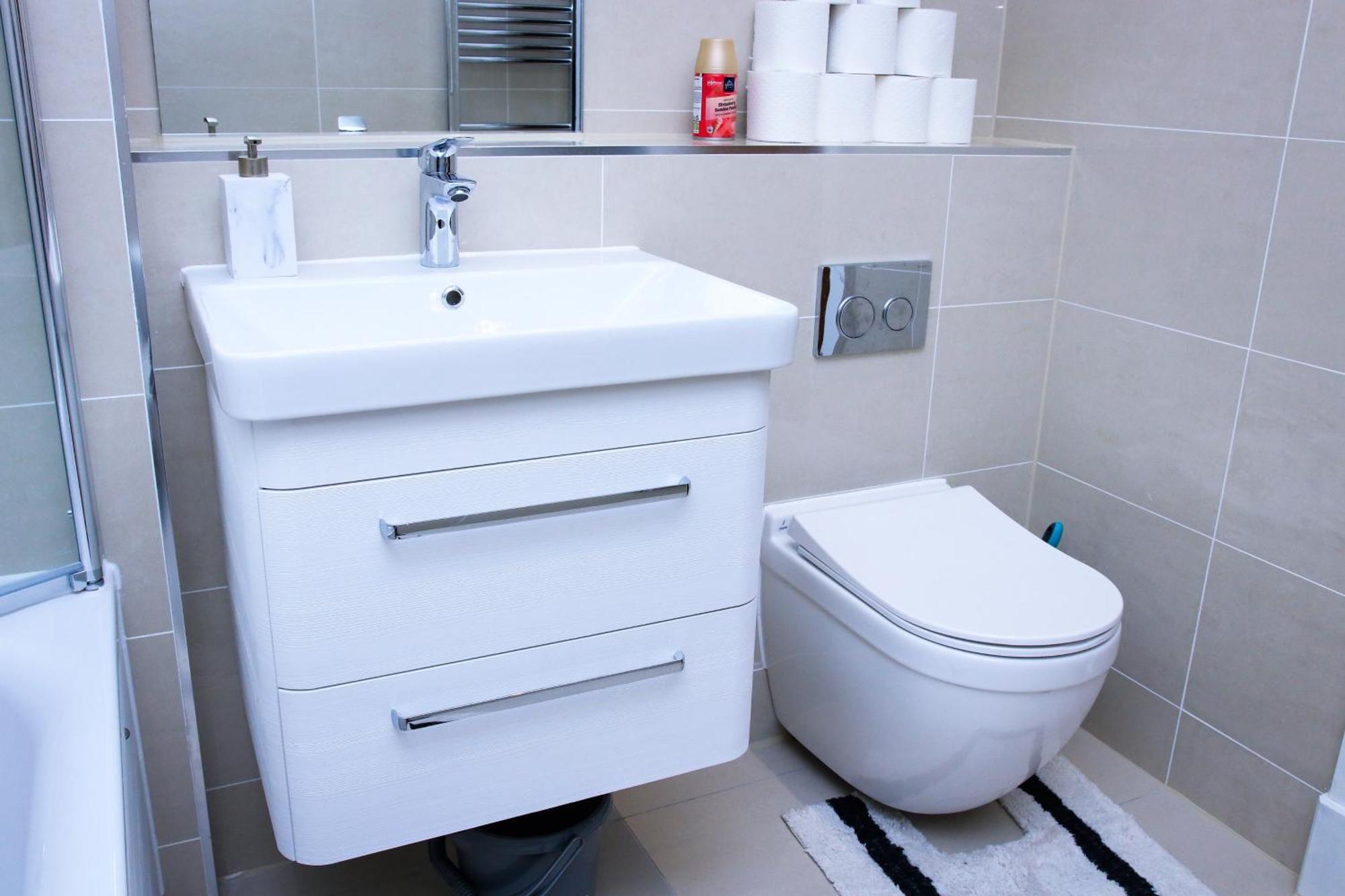Fezza Luxury Apartment Londen Buitenkant foto