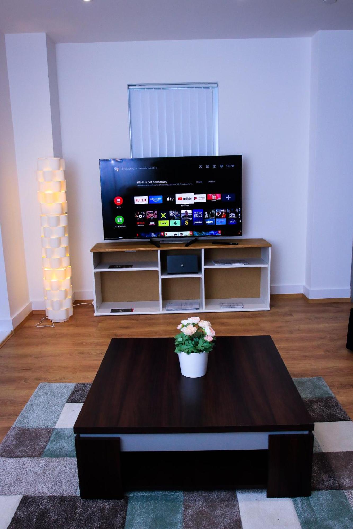 Fezza Luxury Apartment Londen Buitenkant foto